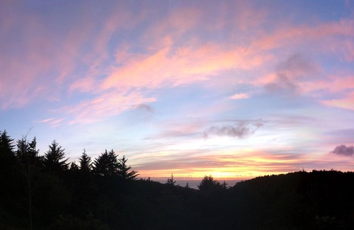 Bandon House | Merchants Beach Ranch House: Ocean views and close to Bandon Dunes Golf Resort