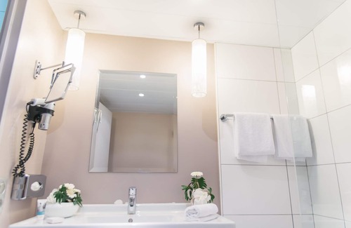 Saint-Serge Hotel | Mercure Angers Centre De Congres