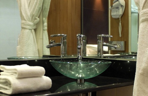 Caen City Centre Hotel | Mercure Caen Centre Port de Plaisance