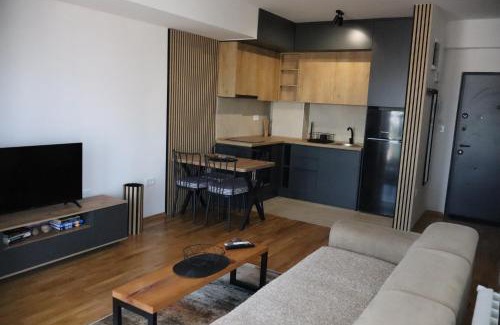 Kisela Voda Apartment | Merlyn Apartment by Sienna