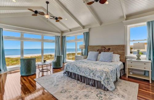 American Beach House | Mermaid Castle - Oceanfront Luxury Beach House - Rooftop Deck