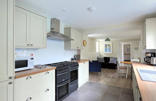 Lyme Regis Cottage | Mermaid House