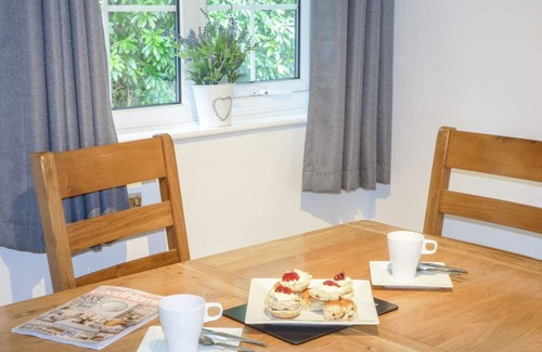 Liskeard House | MERRYFIELD HAVEN, pet friendly, country holiday cottage in Liskeard