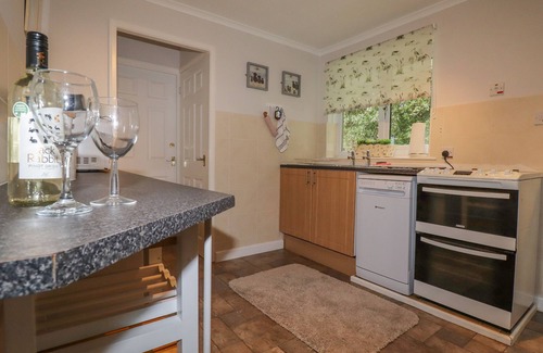 Liskeard Cottage | MERRYFIELD LODGE, pet friendly, with a garden in Liskeard