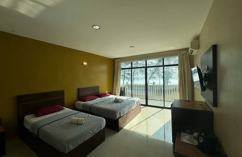 Air Papan Hotel | Mersing Beach Resort