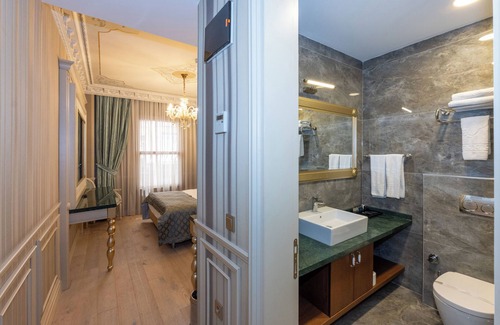 Cagaloglu Hotel | Meserret Palace Hotel