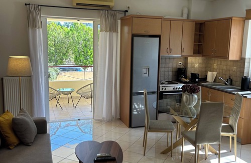 Markopoulon Apartment | Mesogaia Home