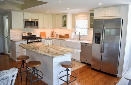 Dennis Port House | Meticulous 2 bedroom home walk to beach!