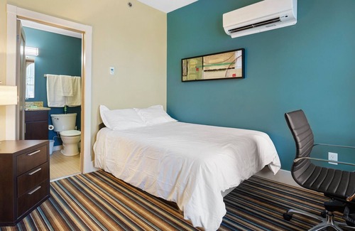 St. Clairsville House | Meticulously Adorned Furnished Condo close to St. Clairsville 203