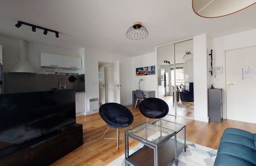 Republique - Tolstoi Apartment | Metro République Bright T2/Terrace and Garage