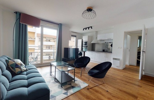 Republique - Tolstoi Apartment | Metro République Bright T2/Terrace and Garage