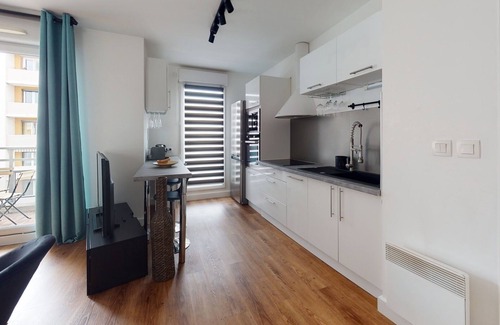 Republique - Tolstoi Apartment | Metro République Bright T2/Terrace and Garage