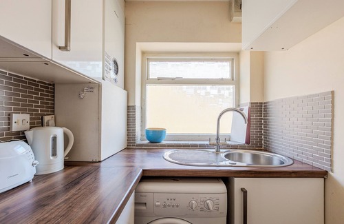 Primrose Hill Apartment | Metropolitan 1BR flat, 5 minutes Chalk Farm tube