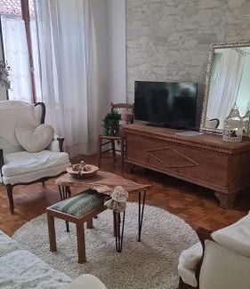 Feltre Apartment | Mezzaterra 10 tourits accomodation