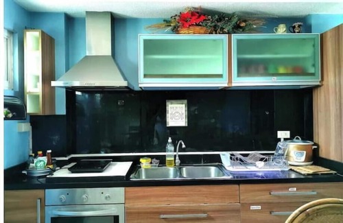 San Juan Apartment | MH Dayaw Room in Urbiztondo, San Juan, LU