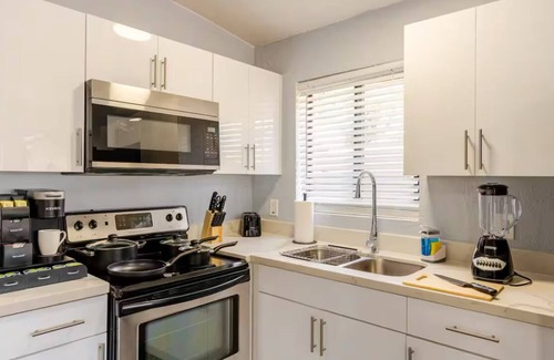 Gladeview House | Miami home very central, close to Wynwood/downtown/Little Havana/coconut grove