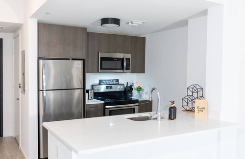 Overtown Condo | Miami's Best - Modern 2BR/2BA Condo, Infinity Pool, and Luxury Central Living