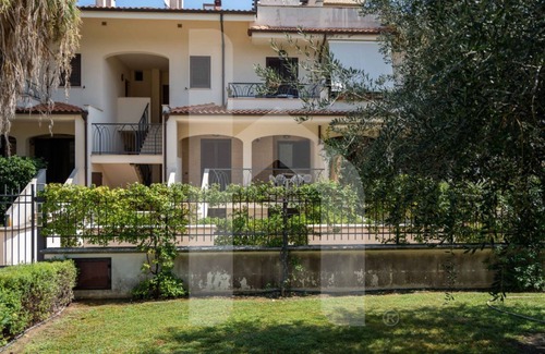 Pineto Apartment | Micaene Andromeda - Two-room apartment with outdoor patio