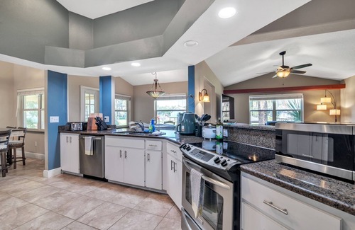Micanopy House | Micanopy Lake Retreat by RedAwning