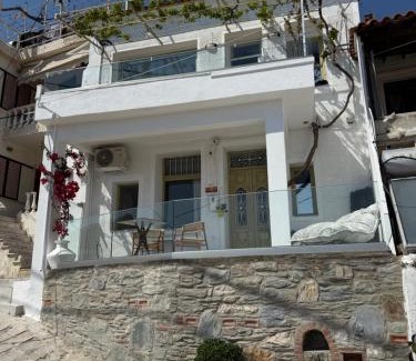 Plomari Apartment | Michalelis Loft & Cave