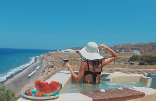 Kamari Villa | Michelangelo Beach Villa with Sea View