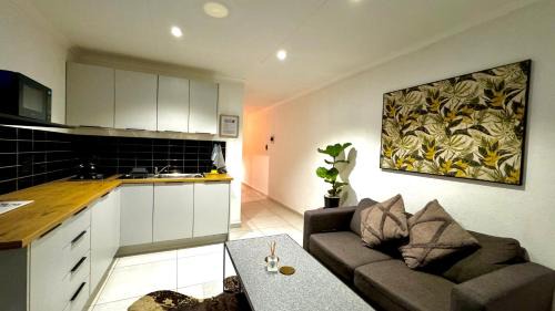 Faerie Glen Apartment | Micro Urban Oasis 2