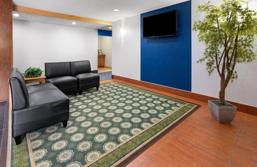 Latham Hotel | Microtel Inn by Wyndham Albany Airport