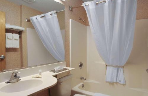 Baldwinsville Hotel | Microtel Inn & Suites by Wyndham Syracuse Baldwinsville