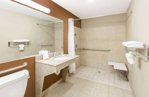 North Canton Hotel | Microtel Inn & Suites by Wyndham North Canton