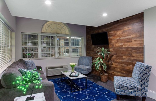 Augusta Hotel | Microtel Inn & Suites by Wyndham Augusta/Riverwatch