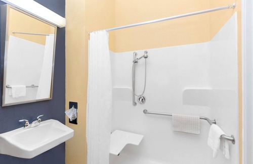 Kearney Hotel | Microtel Inn & Suites by Wyndham Kearney