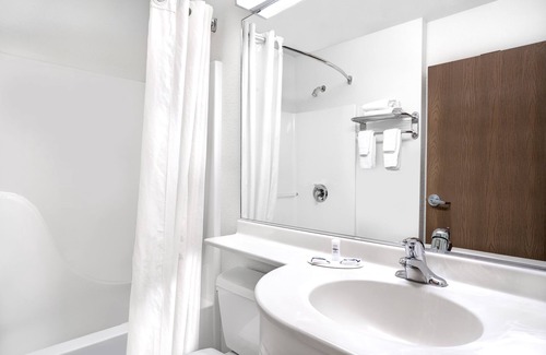 Mankato Hotel | Microtel Inn & Suites by Wyndham Mankato