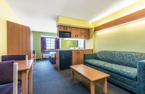 Auburn Hotel | Microtel Inn & Suites by Wyndham Auburn