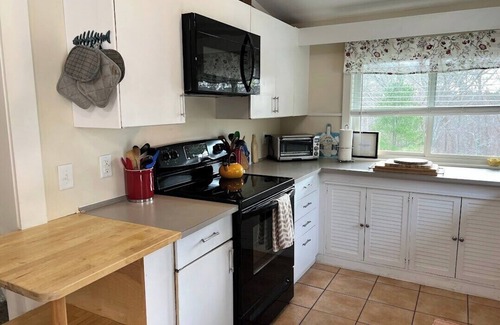 Orleans House | Mid-Century Contemporary