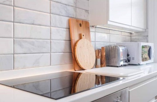 Hove Apartment | Mid-century Designed 2BD Apartment in Central Hove