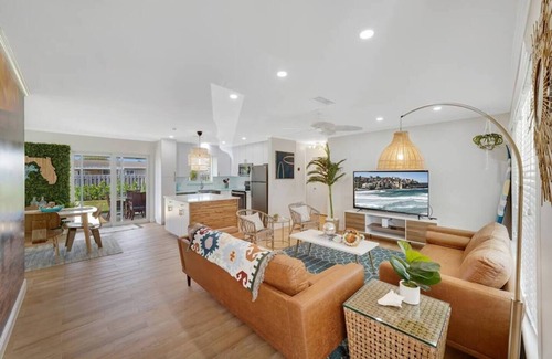 Deerfield Beach House | Mid-Century home by PMI unit 431