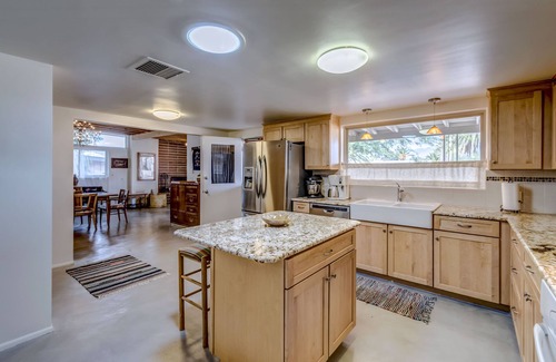 Tucson House | Mid-Century meets Southwest in this 4 bedroom Tucson Home
