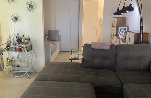 Palm Springs Condo | Mid-Century Meets Glam Condo-1 Bed & 1.5 Bath-Pull-Out Couch-Monthly & Seasonal