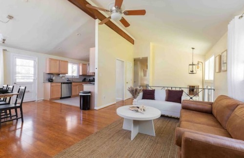 Seminary Hill House | Mid-Century Modern 4BR Home: 15 min from Old Town!