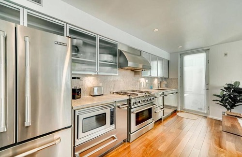 West Avenue Apartment | Mid-Century Modern Gem South Beach Miami
