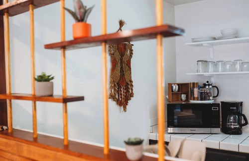 Phoenix House | Mid Century Modern Guest House