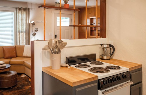 Phoenix House | Mid Century Modern Guest House