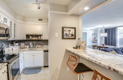 Mid America Condo | Mid-Century Modern Condo on Lake Hamilton!