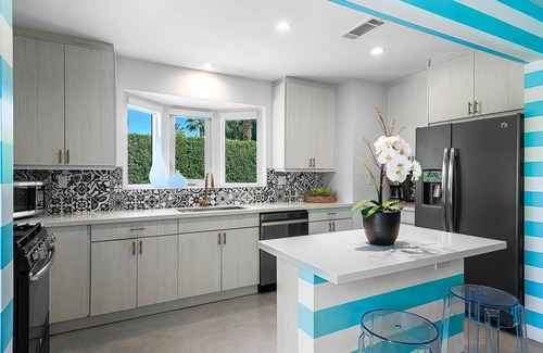 Palm Springs Villa | Mid-Century Oasis Walled/Gated/Pool/Spa/Mtn Views
