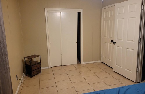 DeSoto House | Mid-Term Rental in DeSoto - 3BD/2BA - Dedicated Workspace