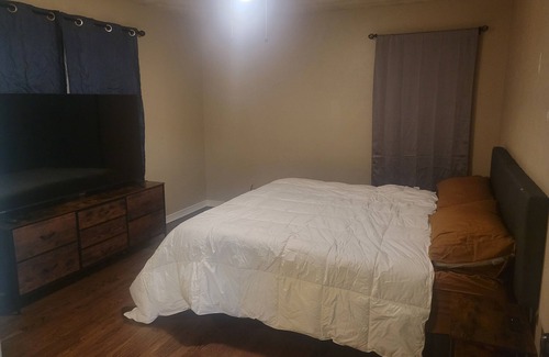 DeSoto House | Mid-Term Rental in DeSoto - 3BD/2BA - Dedicated Workspace