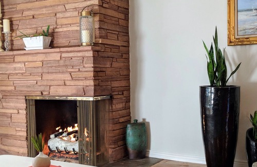 Depot Bench House | MidCentury Modern Downtown Home with Hot Tub by Historic Train Depot