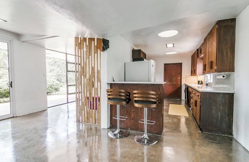 Central Oklahoma City House | Midcentury Oasis with hot tub!