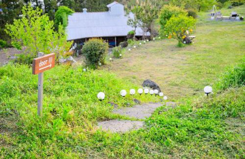Jungmun House | Middle Door Pension