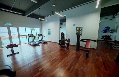 Gelugor House | Middle Room Only in Bayan Lepas Share Space